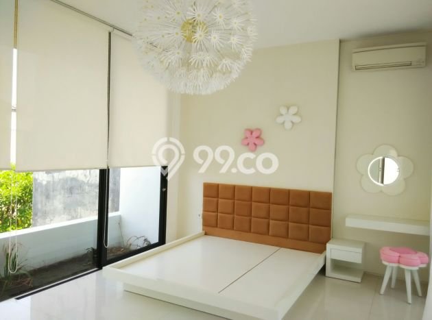 Jual Rumah Mewah Megah Dengan View Eksklusif di Citraland, Surabaya Jual Rumah Mewah Megah Dengan View Eksklusif di Citraland, Surabaya