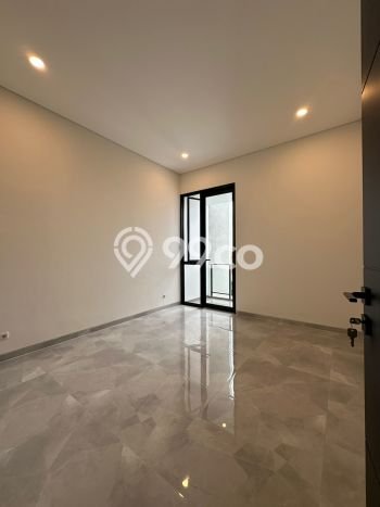 Rumah Elit LB 250m2 Siap Pakai Desain Elegan di Citraland, Surabaya Rumah Elit LB 250m2 Siap Pakai Desain Elegan di Citraland, Surabaya