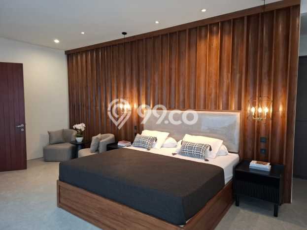 Rumah Elit LB 500m2 Siap Huni Desain Elegan di Graha, Surabaya Rumah Elit LB 500m2 Siap Huni Desain Elegan di Graha, Surabaya