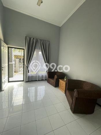 Rumah Strategis Modern Lb 180m2 di Wiyung, Surabaya Rumah Strategis Modern Lb 180m2 di Wiyung, Surabaya