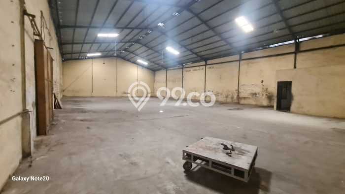 Unit Gudang Tersedia di Margomulyo Spesifikasi LB 5040m2 Unit Gudang Tersedia di Margomulyo Spesifikasi LB 5040m2