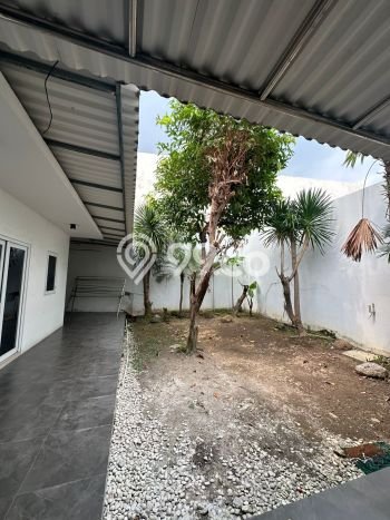 Rumah Elit LB 400m2 Siap Pakai Desain Elegan di Citraland, Surabaya Rumah Elit LB 400m2 Siap Pakai Desain Elegan di Citraland, Surabaya