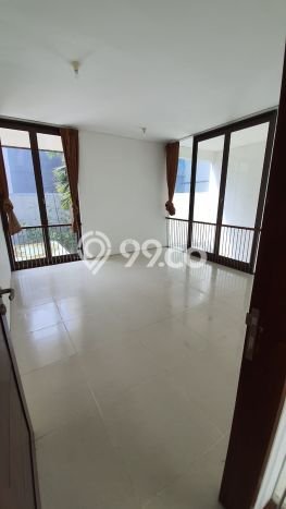 Jual Rumah Luas Megah Dengan View Cantik di HR Muhammad, Surabaya Jual Rumah Luas Megah Dengan View Cantik di HR Muhammad, Surabaya