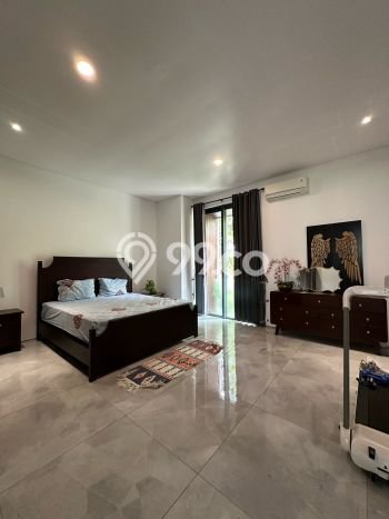 Dijual Rumah Mewah Elegan Dengan View Cantik di Citraland, Surabaya Dijual Rumah Mewah Elegan Dengan View Cantik di Citraland, Surabaya