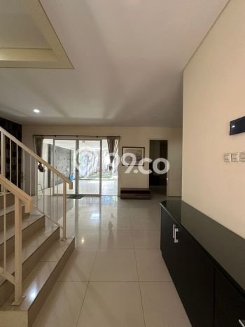 Dijual Hunian Mewah dengan Fasilitas Sekitar Komplit di Wiyung, Surabaya Dijual Hunian Mewah dengan Fasilitas Sekitar Komplit di Wiyung, Surabaya