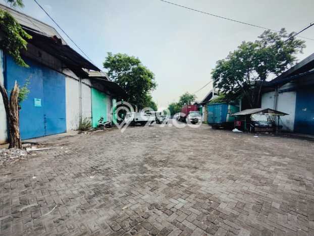 FOR RENT! Gudang di Margomulyo Cocok untuk Bisnis 470m2 FOR RENT! Gudang di Margomulyo Cocok untuk Bisnis 470m2