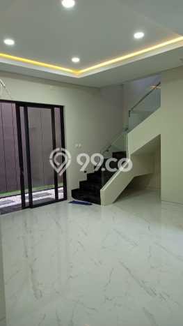 Dijual Rumah Luas Elegan Dengan View Cantik di Citraland, Surabaya Dijual Rumah Luas Elegan Dengan View Cantik di Citraland, Surabaya