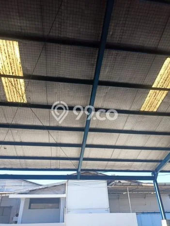 Unit Gudang Disewakan di Manukan di Area Ramai & Strategis Unit Gudang Disewakan di Manukan di Area Ramai & Strategis