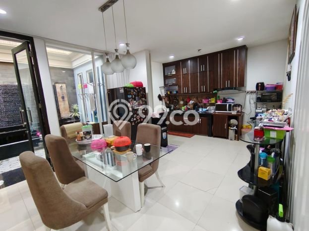Dijual Rumah Luas Megah Dengan View Eksklusif di Citraland, Surabaya Dijual Rumah Luas Megah Dengan View Eksklusif di Citraland, Surabaya