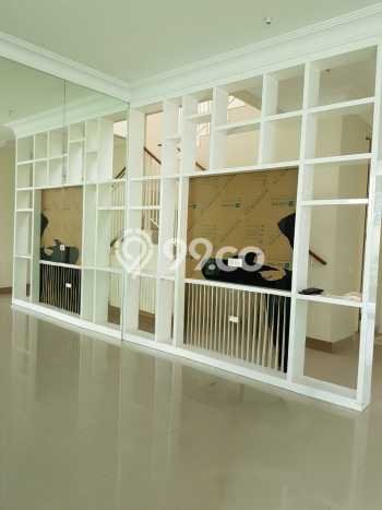Jual Rumah Luas Elegan Dengan View Cantik di Pakuwon Indah, Surabaya Jual Rumah Luas Elegan Dengan View Cantik di Pakuwon Indah, Surabaya