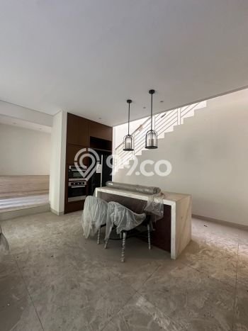 Siap Huni Rumah Mewah 4 Kamar di Wiyung Dekat ke Mana Pun Siap Huni Rumah Mewah 4 Kamar di Wiyung Dekat ke Mana Pun
