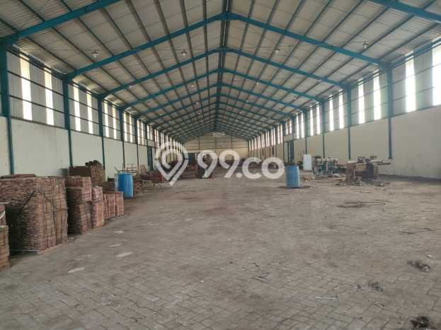 Gudang Disewa di Menganti, Gresik, LT 3250m2 / LB 2200m2 Gudang Disewa di Menganti, Gresik, LT 3250m2 / LB 2200m2