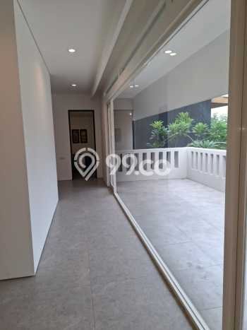 Rumah Elit LB 500m2 Siap Huni Desain Elegan di Graha, Surabaya Rumah Elit LB 500m2 Siap Huni Desain Elegan di Graha, Surabaya