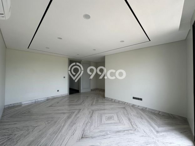 Jual Rumah Luas Megah Dengan View Eksklusif di Pakuwon Indah, Surabaya Jual Rumah Luas Megah Dengan View Eksklusif di Pakuwon Indah, Surabaya