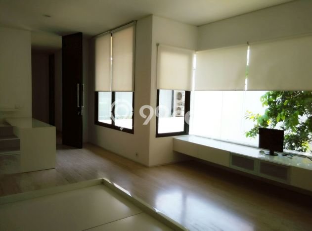 Jual Rumah Mewah Megah Dengan View Eksklusif di Citraland, Surabaya Jual Rumah Mewah Megah Dengan View Eksklusif di Citraland, Surabaya
