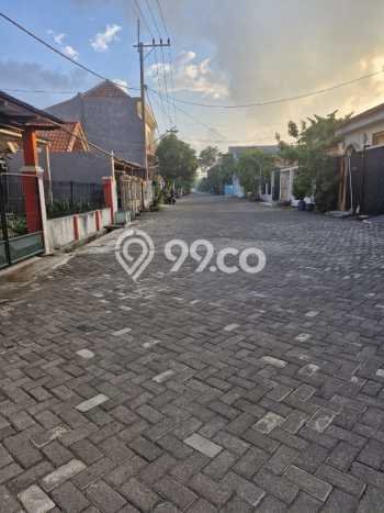Rumah Modern Cantik 3 KT Bisa Langsung Pindah di Sidoarjo Rumah Modern Cantik 3 KT Bisa Langsung Pindah di Sidoarjo