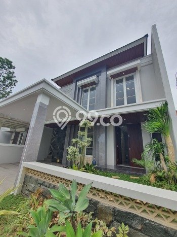 Jual Rumah Mewah Megah Dengan View Cantik di Citraland, Surabaya Jual Rumah Mewah Megah Dengan View Cantik di Citraland, Surabaya