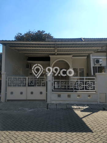 Rumah Strategis Wiyung, Surabaya, Luas 150m² Bangunan 122m² Rumah Strategis Wiyung, Surabaya, Luas 150m² Bangunan 122m²