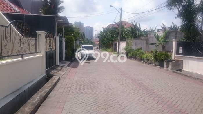 Rumah Mewah Dijual LT 244m2 di Sambikerep, Surabaya Rumah Mewah Dijual LT 244m2 di Sambikerep, Surabaya