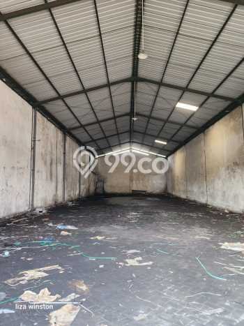 Disewakan Gudang komersial di Asemrowo luas bangunan 432m2 Disewakan Gudang komersial di Asemrowo luas bangunan 432m2