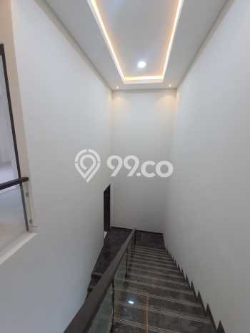 Ready to Use! Premium House LT 210m2 Desain Elegan di Citraland Ready to Use! Premium House LT 210m2 Desain Elegan di Citraland