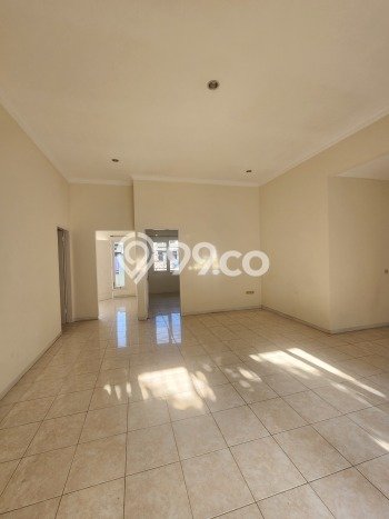 Rumah Mewah Dijual LT 244m2 di Sambikerep, Surabaya Rumah Mewah Dijual LT 244m2 di Sambikerep, Surabaya