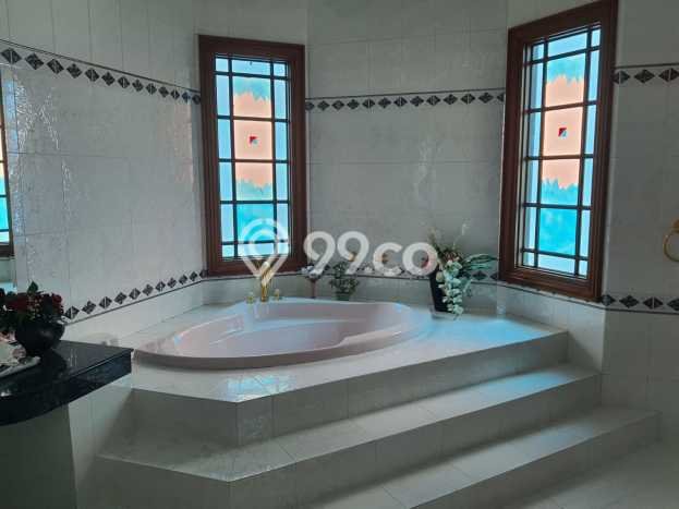 Siap Huni Hunian Elit 8 Kamar di Kelapa Gading Dekat ke Mana Saja Siap Huni Hunian Elit 8 Kamar di Kelapa Gading Dekat ke Mana Saja