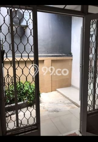 For Sale Rumah Mewah Exclusive di Palmerah, Jakarta Barat For Sale Rumah Mewah Exclusive di Palmerah, Jakarta Barat