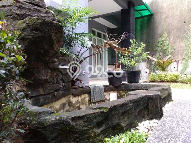 Rumah Strategis , Bandung, Luas 250m2m² Bangunan 312m2m² Rumah Strategis , Bandung, Luas 250m2m² Bangunan 312m2m²