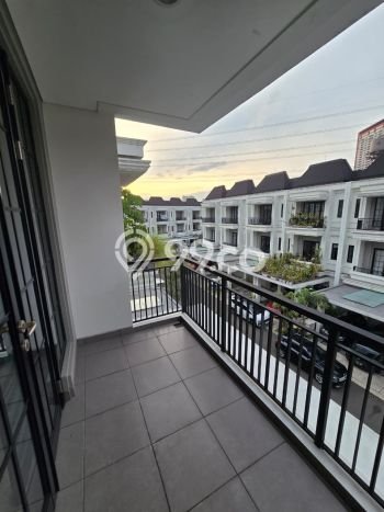 Rumah Luxury Modern Tanpa Renovasi di Alam Sutera Tangerang Rumah Luxury Modern Tanpa Renovasi di Alam Sutera Tangerang