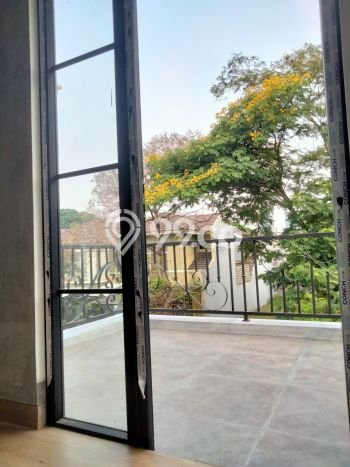 Rumah Luxury Modern Siap Huni di BSD City Tangerang Rumah Luxury Modern Siap Huni di BSD City Tangerang