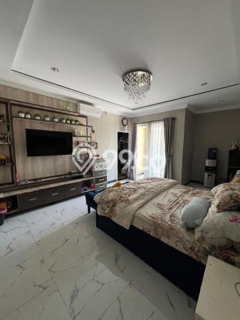 Hunian Elit LB 450m2 Siap Pakai Desain Elegan di Gading Serpong, Tangerang Hunian Elit LB 450m2 Siap Pakai Desain Elegan di Gading Serpong, Tangerang