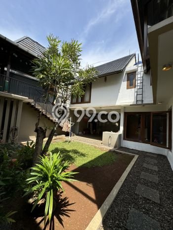 Rumah Elit Modern Tanpa Renovasi di BSD Puspita Loka Tangerang Rumah Elit Modern Tanpa Renovasi di BSD Puspita Loka Tangerang