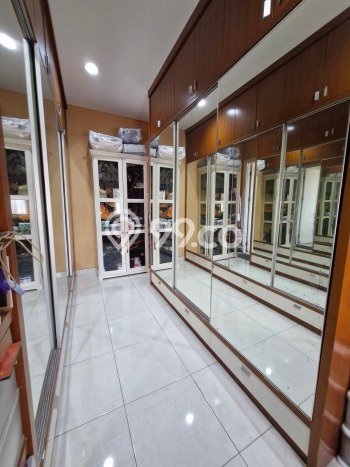 For Sale! Luxury House LT 240m2 Desain Modern di BSD The Green For Sale! Luxury House LT 240m2 Desain Modern di BSD The Green