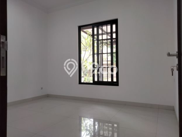 For Sale! Luxury House LT 176m2 Desain Modern di BSD Foresta For Sale! Luxury House LT 176m2 Desain Modern di BSD Foresta