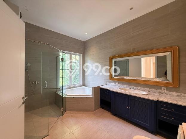 For Sale! Premium House LT 480m2 Desain Elegan di BSD For Sale! Premium House LT 480m2 Desain Elegan di BSD