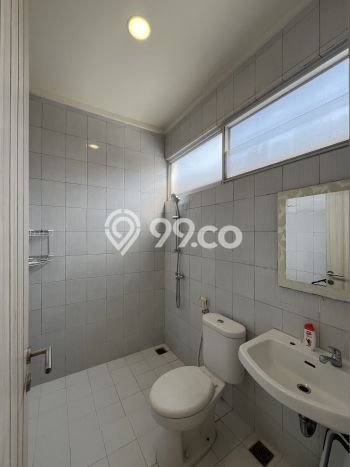 Rumah Elit LB 140m2 Siap Huni Desain Elegan di BSD The Icon, Tangerang Rumah Elit LB 140m2 Siap Huni Desain Elegan di BSD The Icon, Tangerang