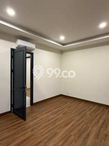Disewakan Rumah Murah di Summarecon Serpong Tangerang dengan 4 KT Disewakan Rumah Murah di Summarecon Serpong Tangerang dengan 4 KT