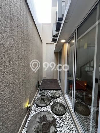Jual Rumah Mewah Elegan Dengan View Eksklusif di Summarecon Serpong, Tangerang Jual Rumah Mewah Elegan Dengan View Eksklusif di Summarecon Serpong, Tangerang