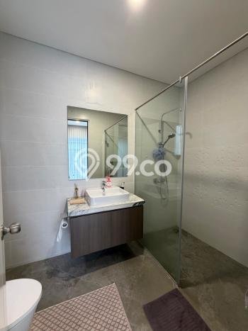 Jual Rumah Luas Megah Dengan View Eksklusif di Gading Serpong, Tangerang Jual Rumah Luas Megah Dengan View Eksklusif di Gading Serpong, Tangerang