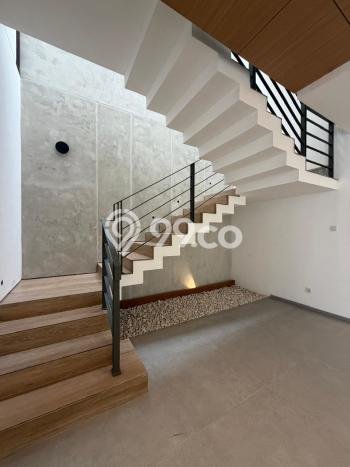 Jual Rumah Luas Elegan Dengan View Eksklusif di Alam Sutera, Tangerang Jual Rumah Luas Elegan Dengan View Eksklusif di Alam Sutera, Tangerang