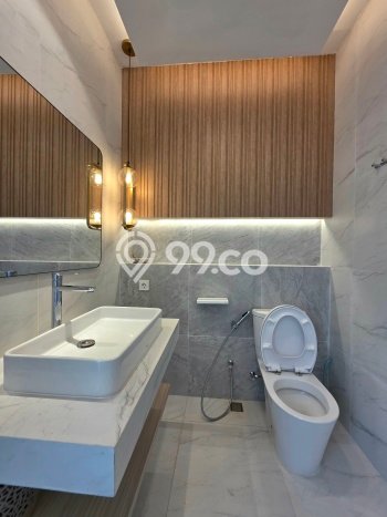Ready to Use! Premium House LT 375m2 Desain Modern di BSD Taman Giri Loka Ready to Use! Premium House LT 375m2 Desain Modern di BSD Taman Giri Loka