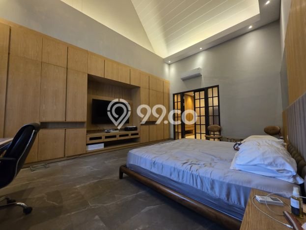 Ready to Use! Premium House LT 448m2 Desain Elegan di Gading Serpong Ready to Use! Premium House LT 448m2 Desain Elegan di Gading Serpong