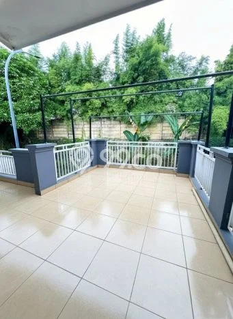 Rumah Elit Modern Tanpa Renovasi di BSD Nusaloka Tangerang Rumah Elit Modern Tanpa Renovasi di BSD Nusaloka Tangerang