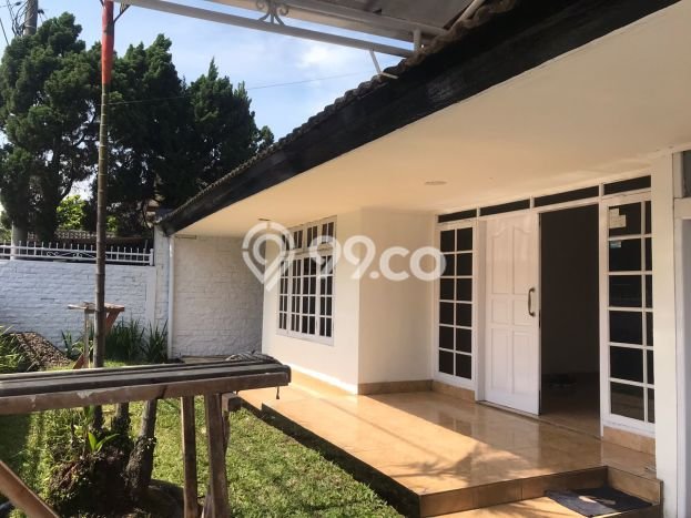 Rumah Antapani starategis pinggir jalan besar Rumah Antapani starategis pinggir jalan besar