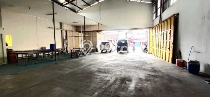 Unit Komersial Dijual di Katapang Bandung 300m2 Unit Komersial Dijual di Katapang Bandung 300m2