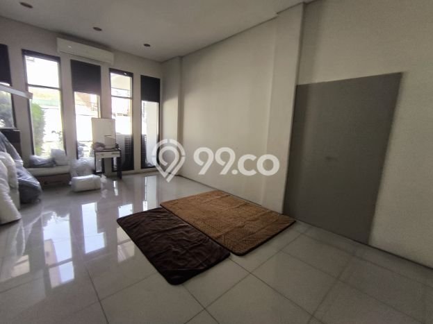 Unit Gudang Dijual di Bandung LT 14500m2 & LB 10000m2 Unit Gudang Dijual di Bandung LT 14500m2 & LB 10000m2