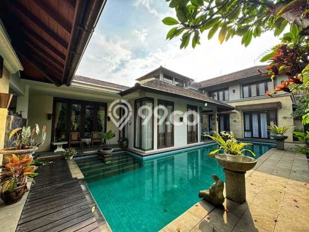 Dijual Rumah Mewah Megah Dengan View Cantik di Geger Kalong, Bandung Dijual Rumah Mewah Megah Dengan View Cantik di Geger Kalong, Bandung
