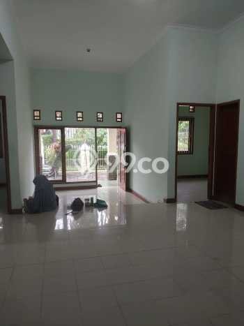 Disewakan Hunian Konsep Modern di Antapani Bandung dengan 5 KT Disewakan Hunian Konsep Modern di Antapani Bandung dengan 5 KT