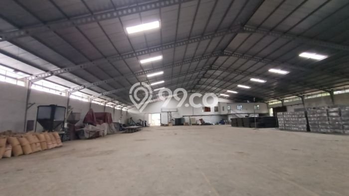 Gudang Dijual di Cimahi Selatan Cimahi dengan Luas Bangunan 655m2 Gudang Dijual di Cimahi Selatan Cimahi dengan Luas Bangunan 655m2